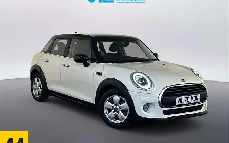 Usado Mini Cooper Classic 136 HP (100 kW) 2020 Citadino
