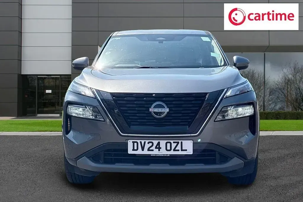 Usado Nissan X-Trail Acenta Premium 213 CV (156 kW) 2024 Gris SUV