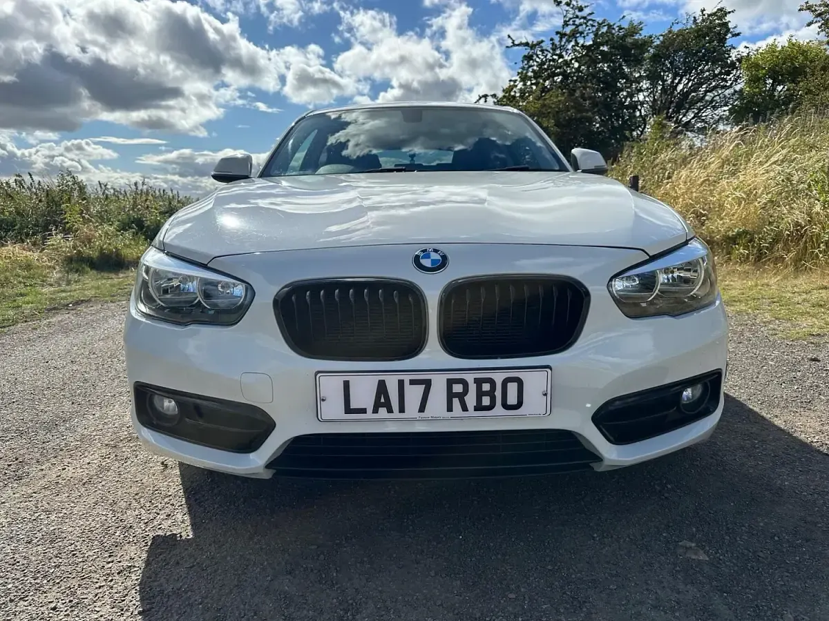 Used BMW 118 Sport Line 150 HP (110 kW) 2017 White Hatchback