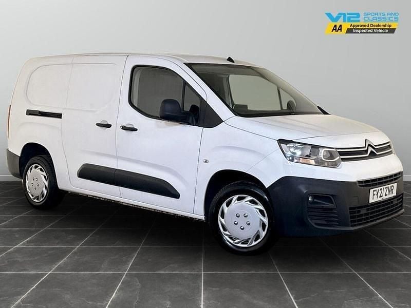 White Used 2021 Citroën Berlingo MPV | £6,395 (Good price) - Image 1/2