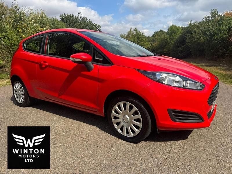Red Used 2013 Ford Fiesta Style Hatchback | £3,695 (Good price) - Image 1/4
