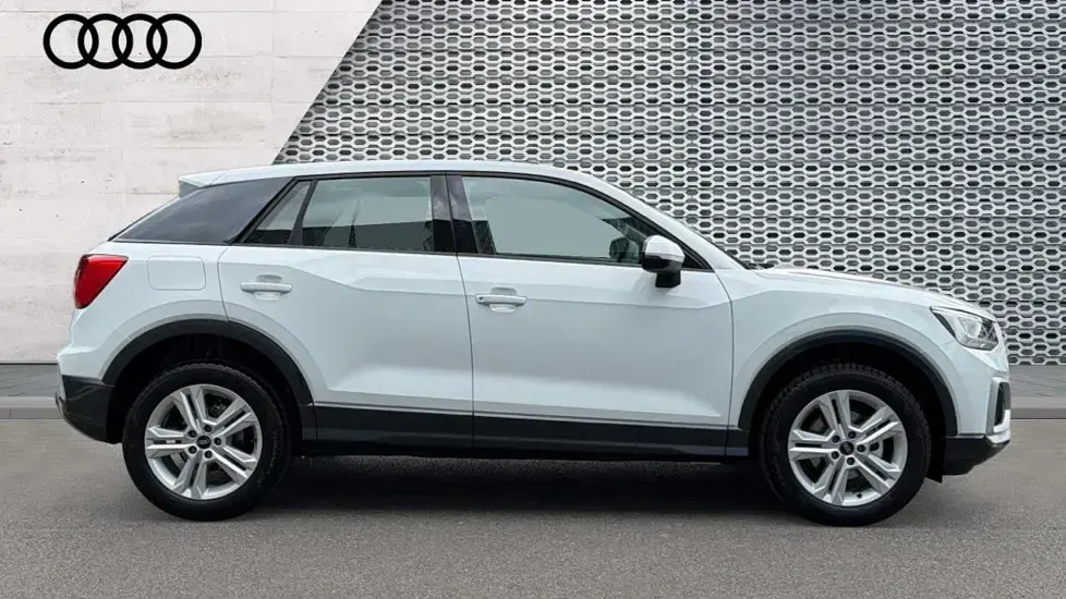 Used Audi Q2 Sport 150 HP (110 kW) 2026 White SUV
