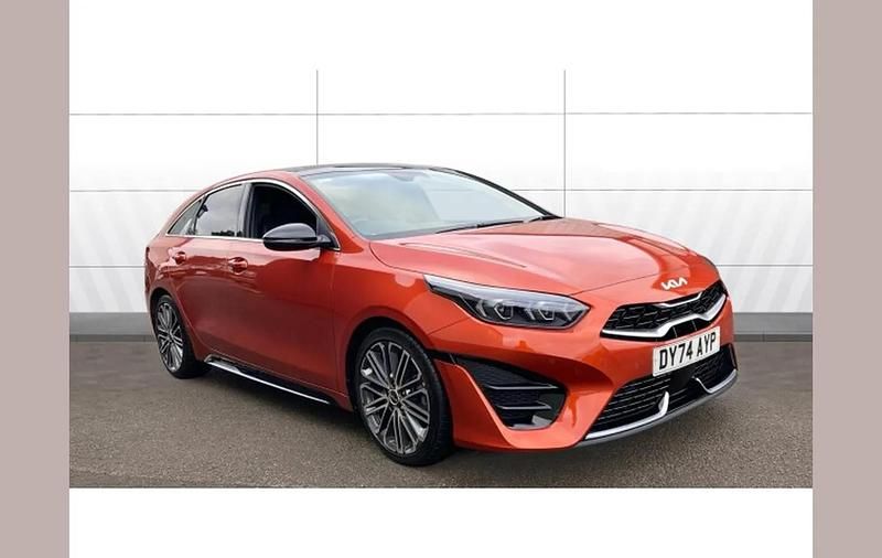 Used Kia ProCeed GT-Line S 138 HP (101 kW) 2024 Orange Estate