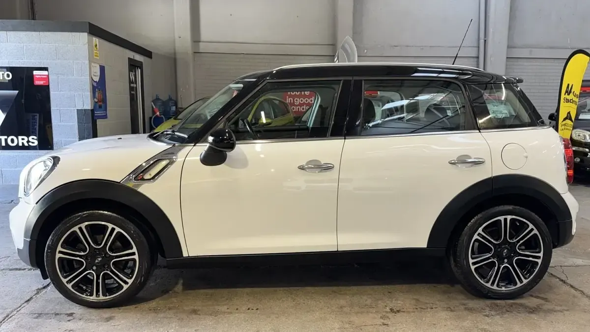 Used Mini Cooper SD Countryman 143 HP (105 kW) 2014 White SUV