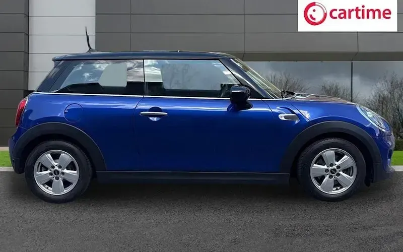 Used Mini Cooper Classic 136 HP (100 kW) 2021 Hatchback