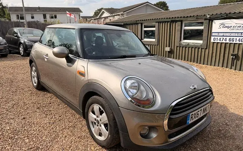Used Mini Cooper Hatch 136 HP (100 kW) 2017 Hatchback
