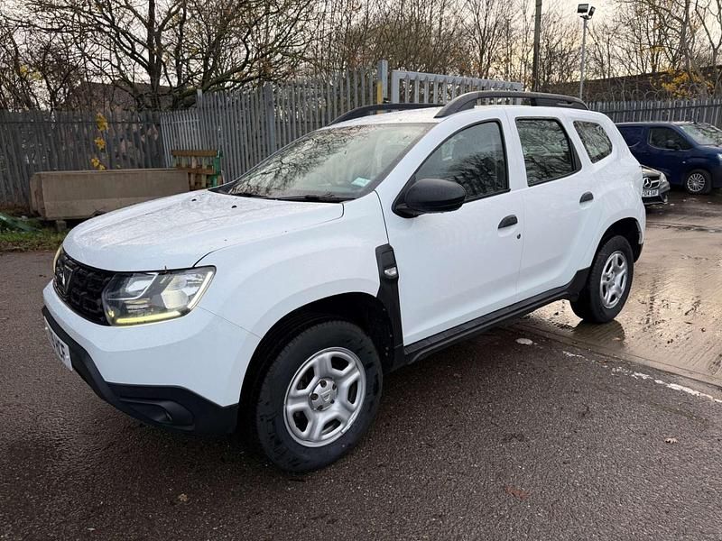 White Used 2019 Dacia Duster Essentiel Hatchback | £7,290 (Good price) - Image 1/4