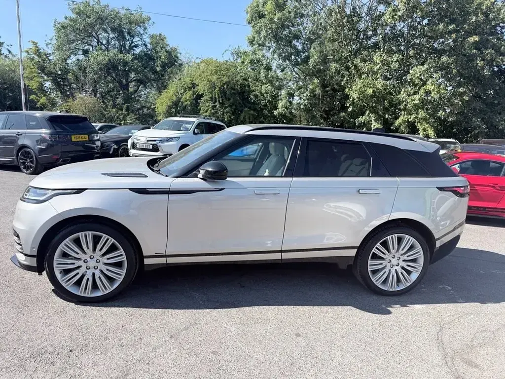 Used Land Rover Range Rover Velar HSE Dynamic 236 HP (173 kW) 2019 Silver SUV