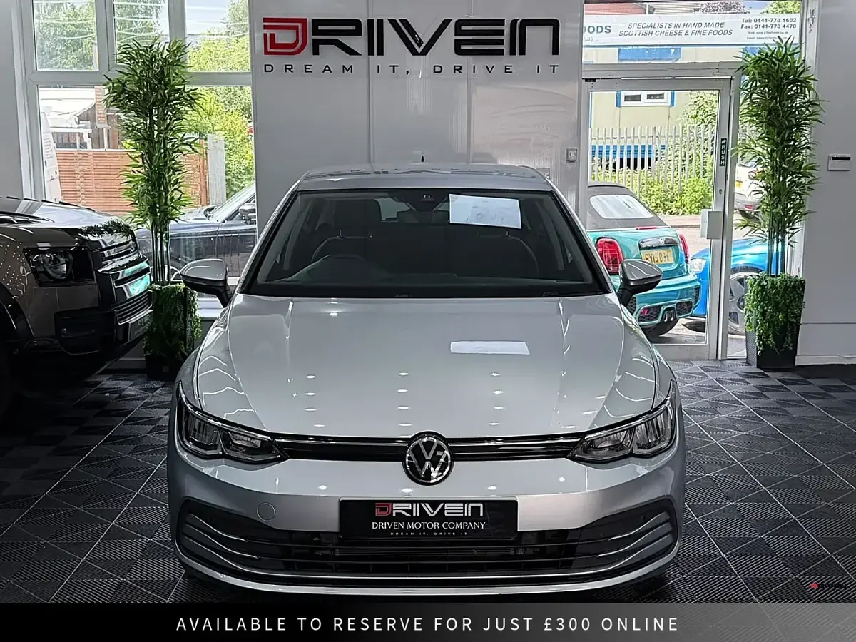Used VW Golf VII Life 130 HP (95 kW) 2021 Silver Hatchback
