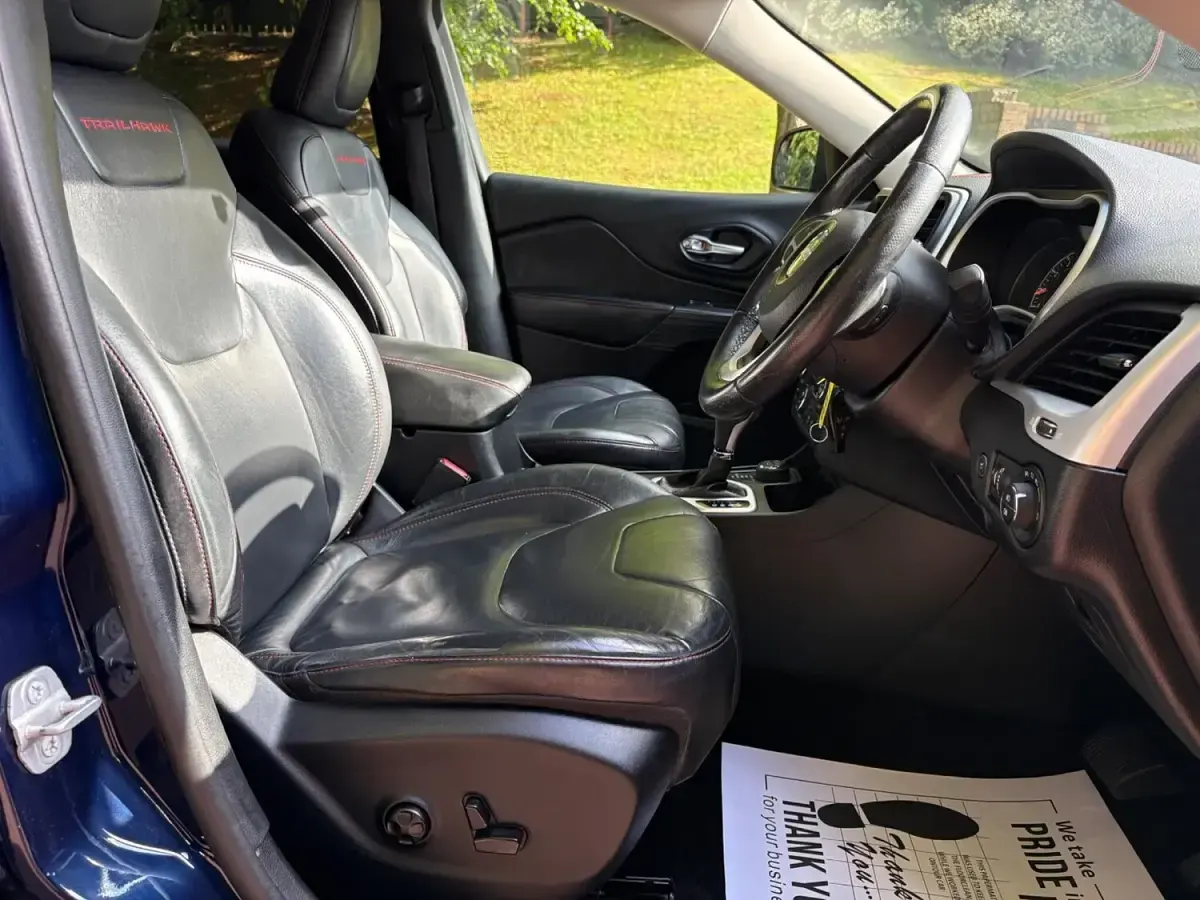 Used Jeep Cherokee Trailhawk 270 HP (198 kW) 2019 Blue SUV
