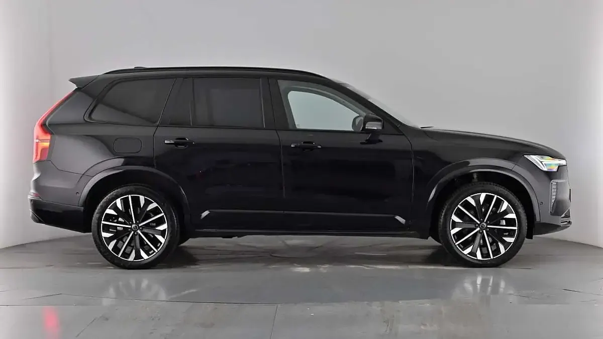 Used Volvo XC90 Ultra 455 HP (334 kW) 2025 Onyx black SUV