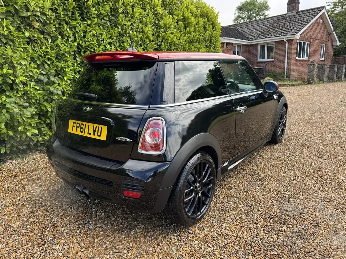 Used Mini John Cooper Works Hatch 211 HP (155 kW) 2011 Black Hatchback