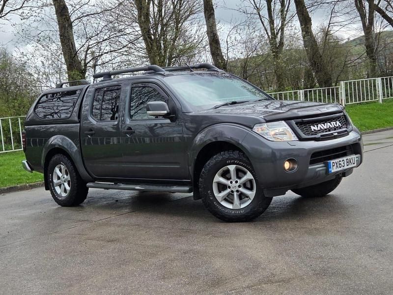 Used Nissan Navara Tekna 190 HP (139 kW) 2013 Grey Pickup