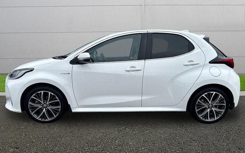 Used Toyota Yaris Hybrid 116 HP (85 kW) 2024 Hatchback