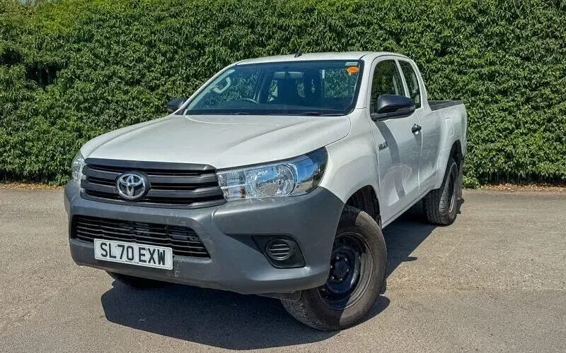Used Toyota HiLux Active 150 HP (110 kW) 2020 Pickup