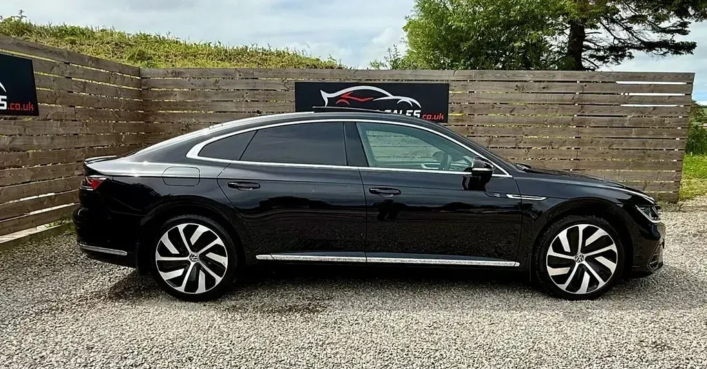Used VW Arteon R-line 190 HP (139 kW) 2020 Black Hatchback