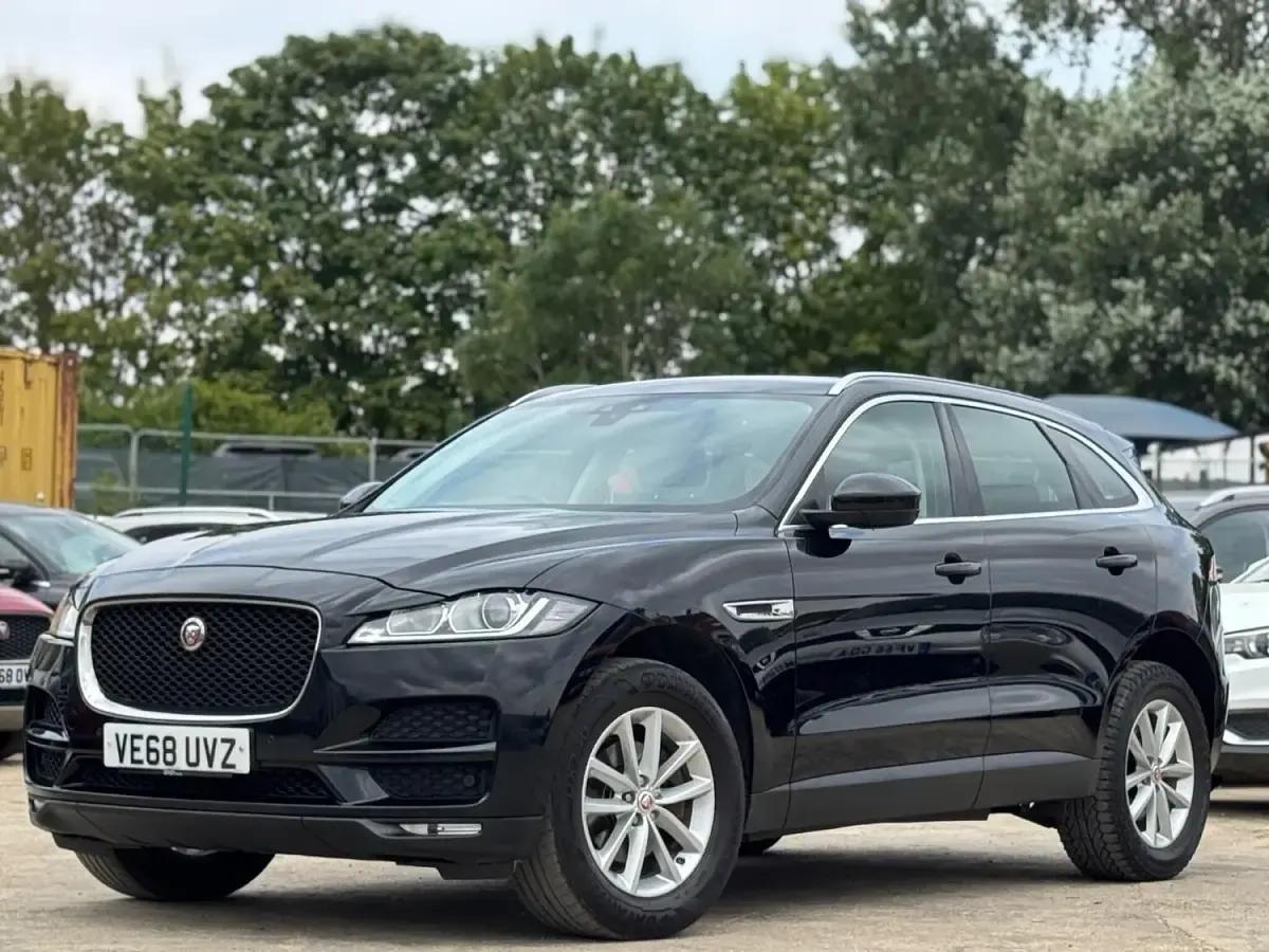 Used Jaguar F-Pace Prestige 180 HP (132 kW) 2018 Black SUV