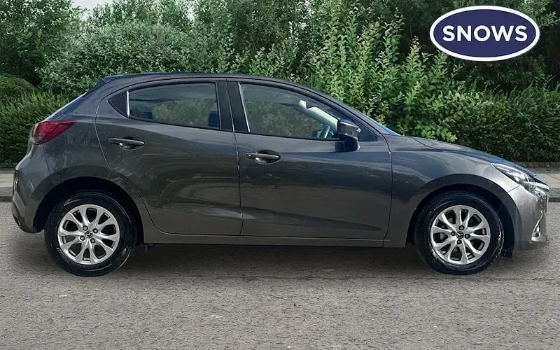 Usado Mazda 2 90 HP (66 kW) 2019 Cinzento Citadino
