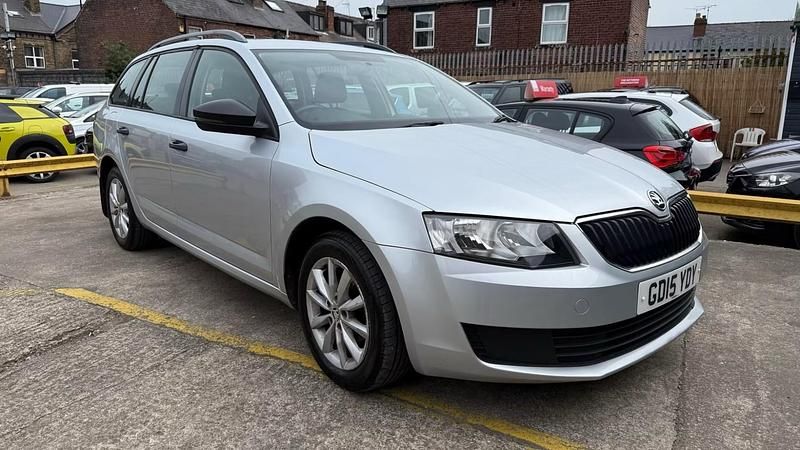 Silver Used 2015 Skoda Octavia Estate | £3,495 - Image 1/4