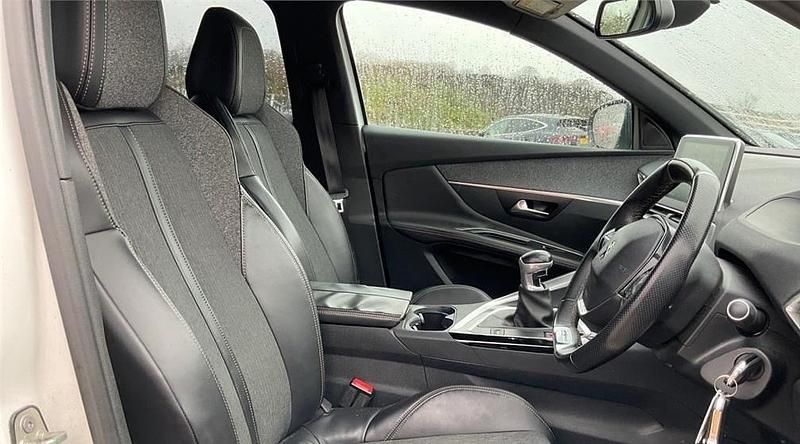 Used Peugeot 3008 GT-line 2018 Bianco white SUV