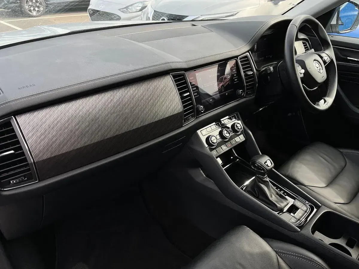 Used Skoda Kodiaq SE L Executive 150 HP (110 kW) 2023 Silver SUV