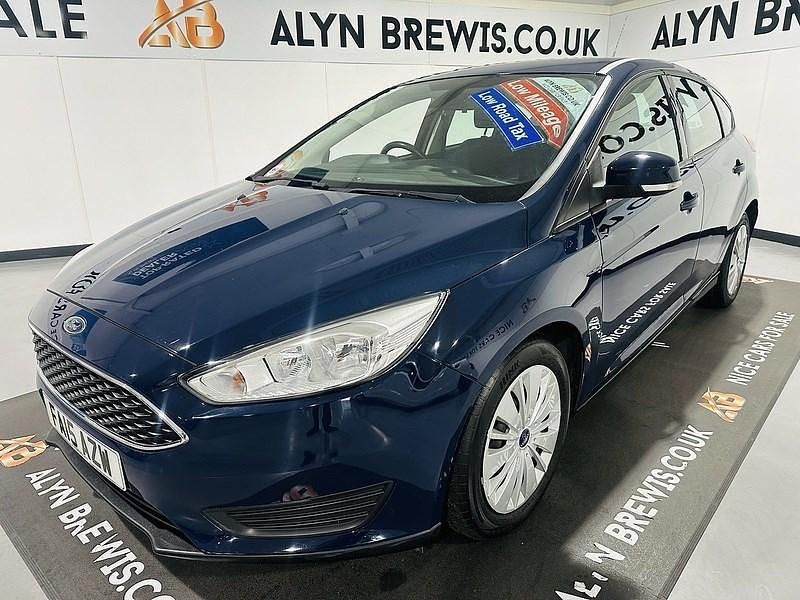 Blazer blue Used 2015 Ford Focus Style Hatchback | £5,999 (Fair price) - Image 1/4