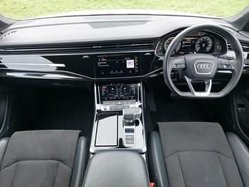 Used Audi Q7 Comfort 381 HP (280 kW) 2021 White SUV