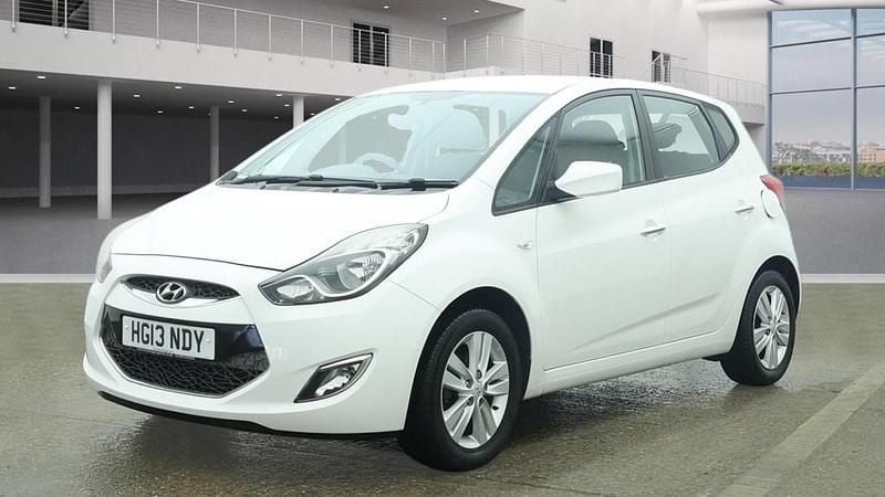 Used Hyundai ix20 Active 90 HP (66 kW) 2013 White Hatchback