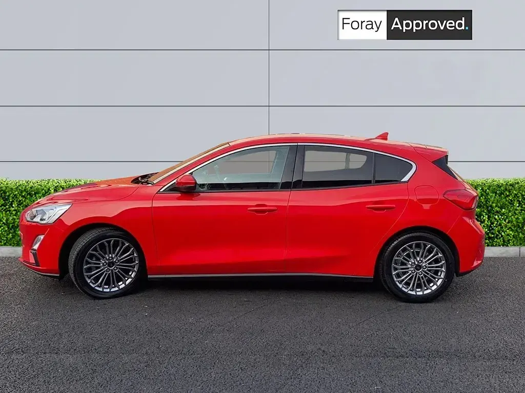 Używany Ford Focus Titanium X 125 KM (91 kW) 2018 Czerwony Hatchback