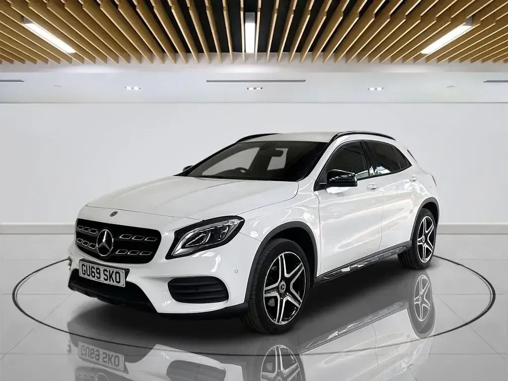 Used Mercedes GLA200 AMG line 156 HP (114 kW) 2019 White SUV