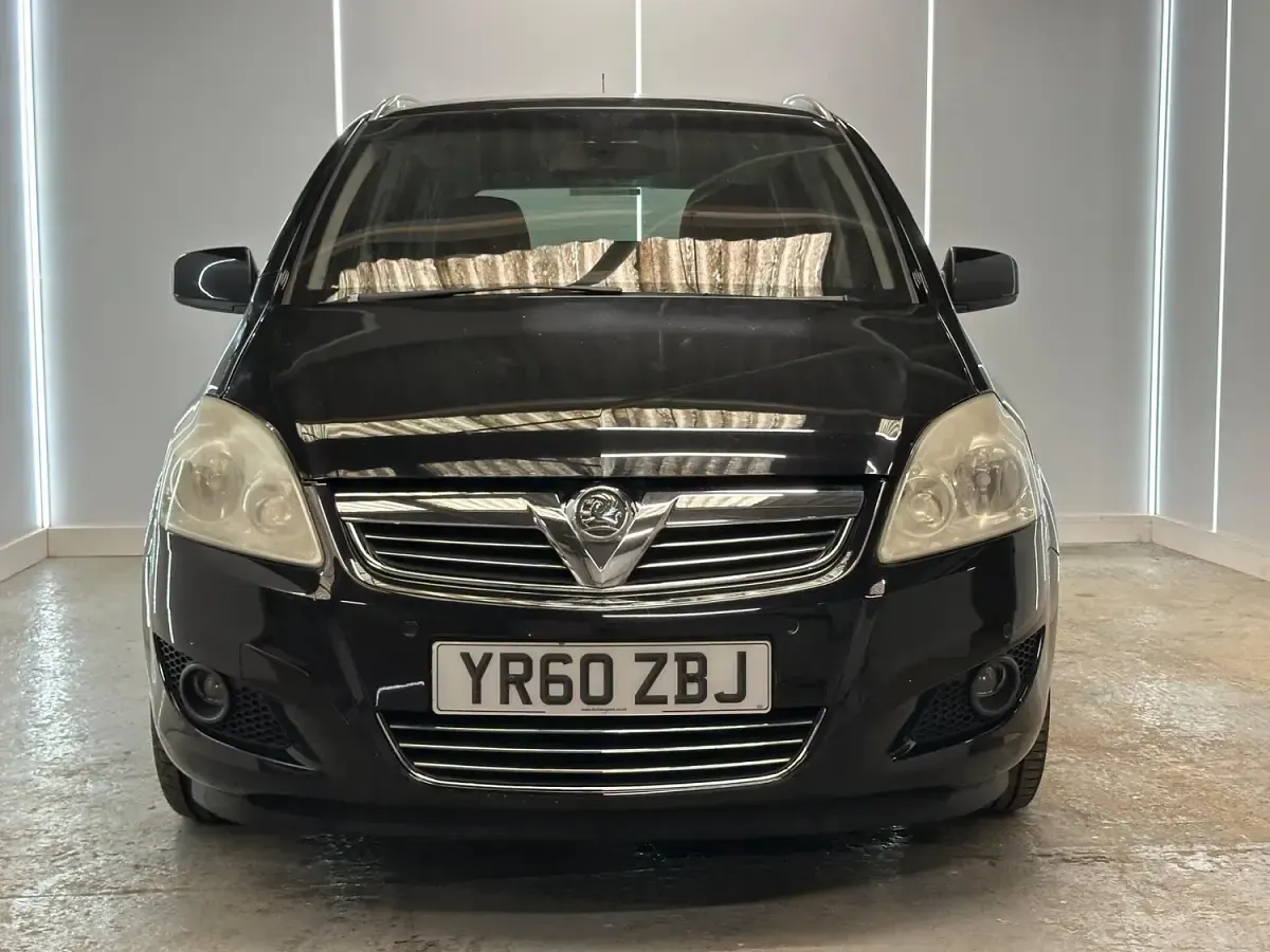 Used Vauxhall Zafira Elite 120 HP (88 kW) 2010 Black MPV