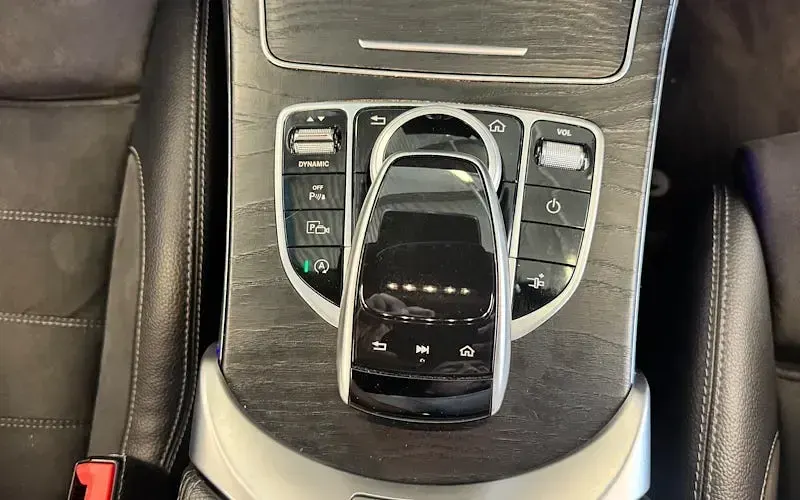 Used Mercedes C300 AMG Line Premium 245 HP (180 kW) 2019 White Coupe