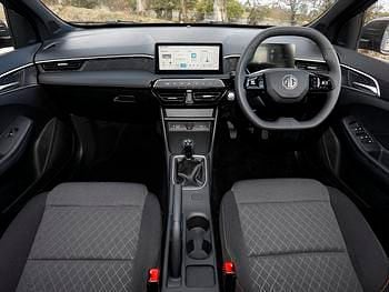 New MG MG3 SE 115 HP (84 kW) 2025 Battersea blue Hatchback