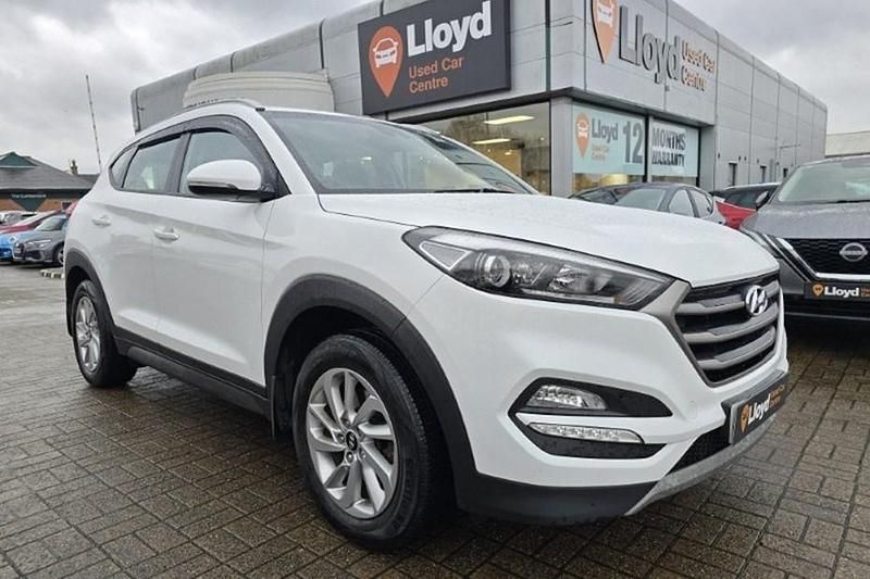 White Used 2018 Hyundai Tucson SE SUV | £8,995 (Good price) - Image 1/1