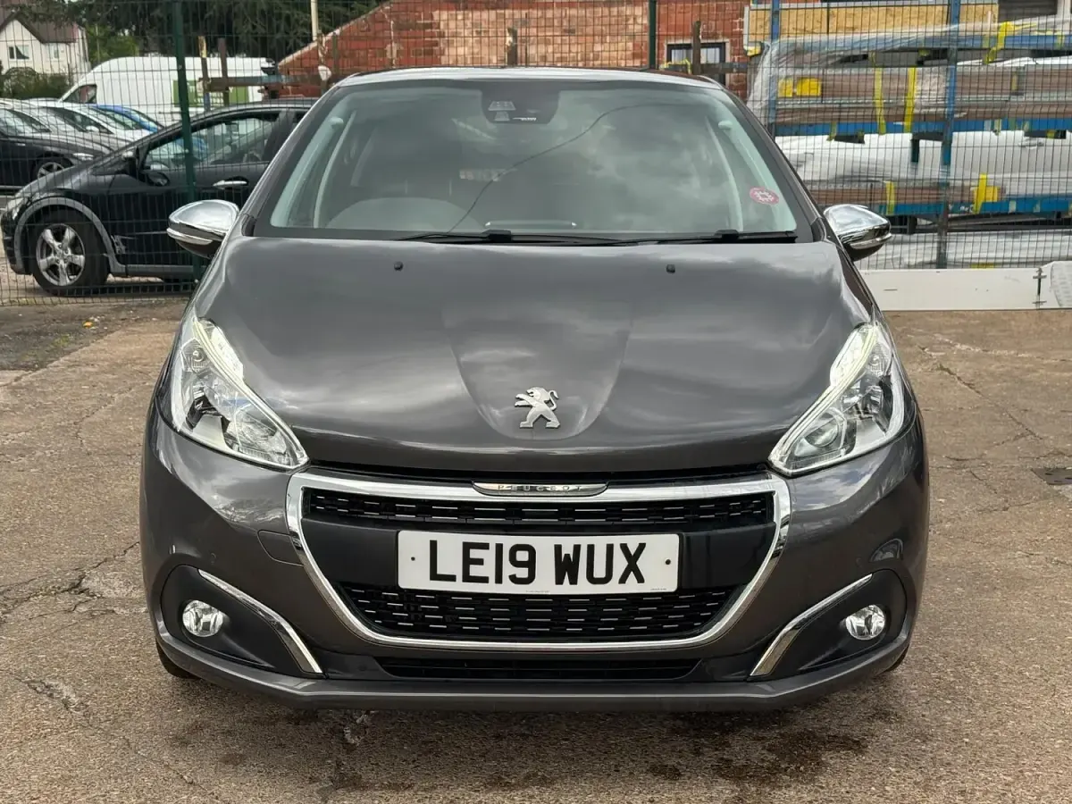 Used Peugeot 208 2019 Grey Hatchback