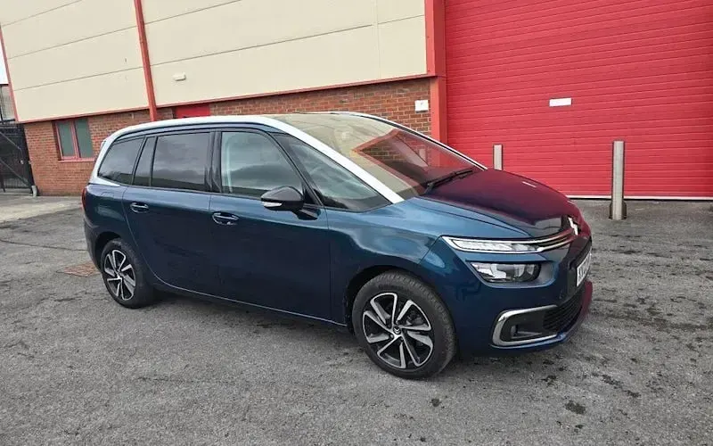 Used Citroën C4 SpaceTourer PureTech 131 HP (96 kW) 2022 Blue MPV