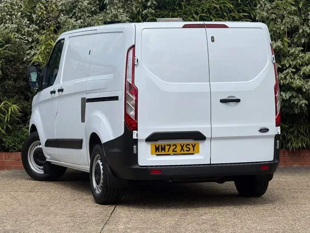 Used Ford Transit Custom 130 HP (95 kW) 2023 White Van