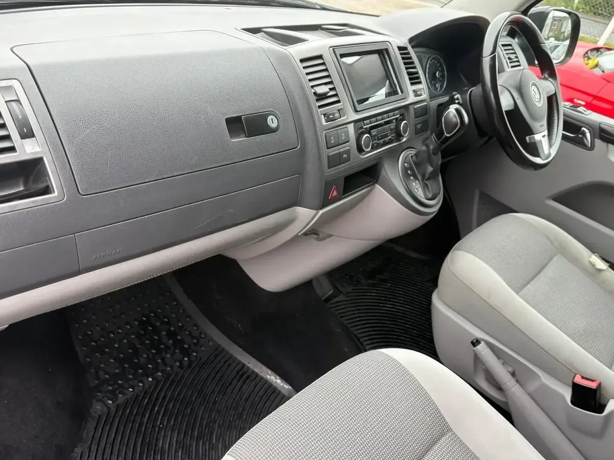 Used VW T5 SE 180 HP (132 kW) 2014 Black Van