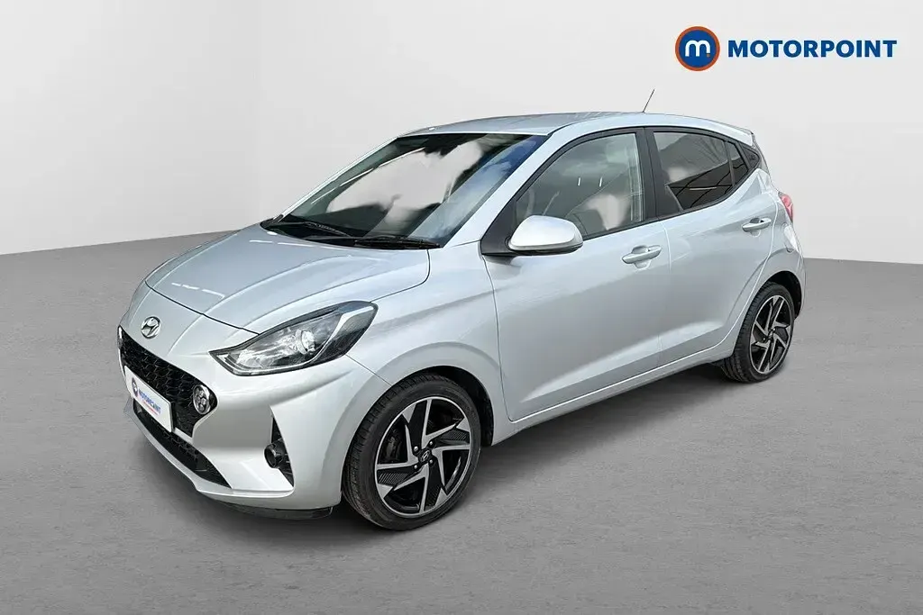 Used Hyundai i10 Premium 67 HP (49 kW) 2022 Silver Hatchback