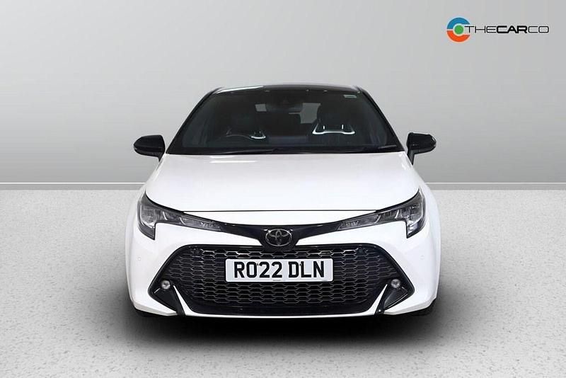 Used Toyota Corolla Sport 122 HP (89 kW) 2022 White Hatchback