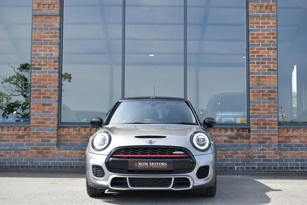 Used Mini John Cooper Works Hatch 231 HP (169 kW) 2019 Silver Hatchback