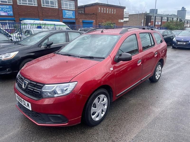 Red Used 2018 Dacia Logan Essentiel Sedan | £4,295 (Good price) - Image 1/4