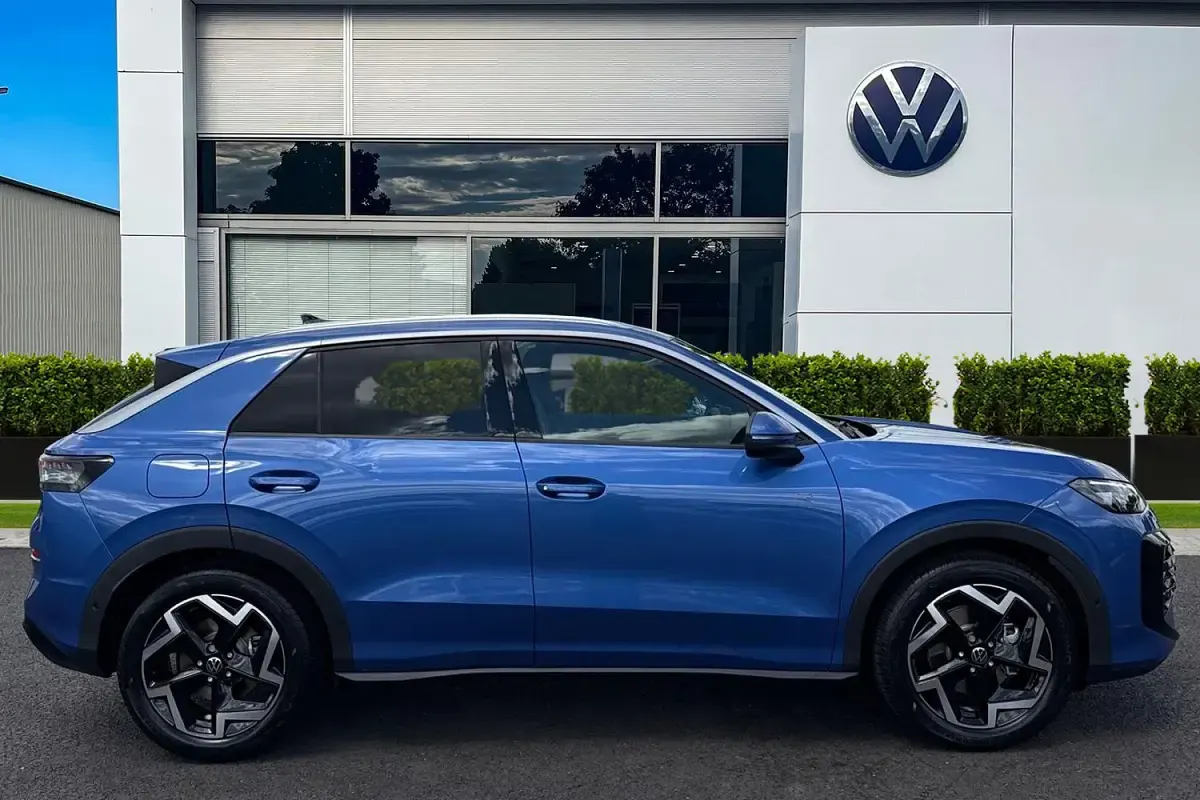 New VW T-Roc R-line 2026 Blue SUV