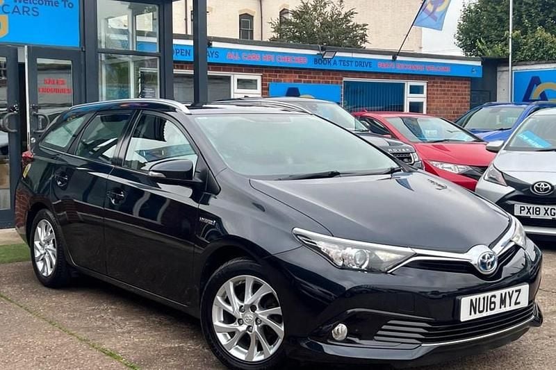 Used 2016 Toyota Auris Touring Sports Business Edition Estate | £10,780 (Fair price) - Image 1/1