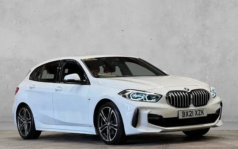 Used BMW 118 M Sport 140 HP (102 kW) 2020 White Hatchback
