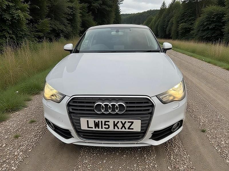 Used Audi A1 Sportback Sport 140 HP (102 kW) 2025 White Hatchback