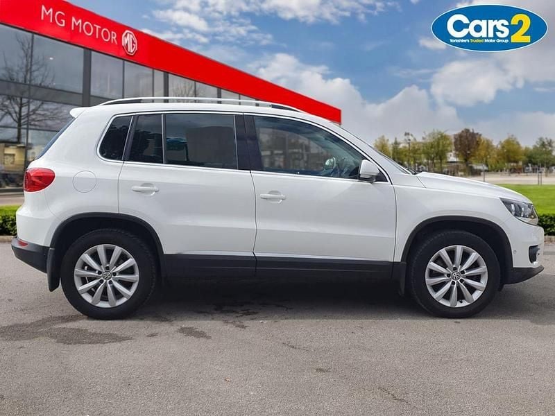 White Used 2015 VW Tiguan Match SUV | £9,999 (Fair price) - Image 1/3