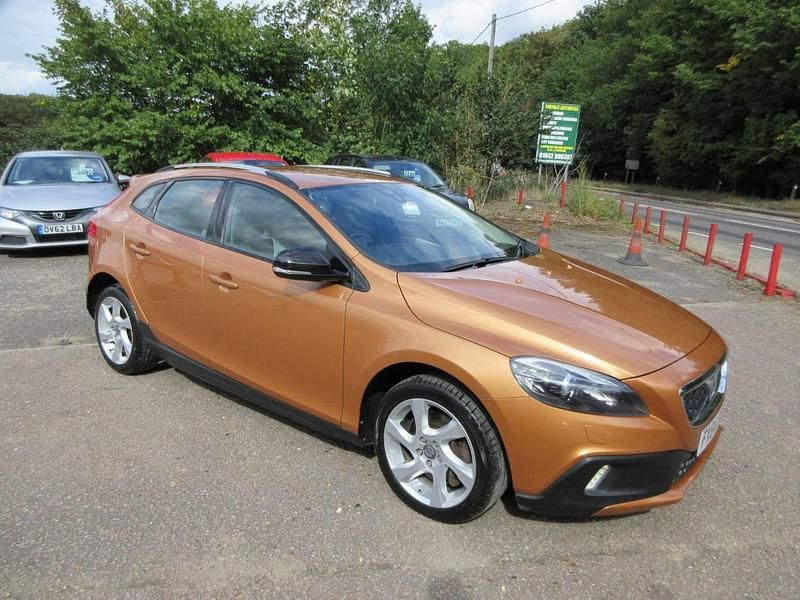Bronze Used 2014 Volvo V40 CC Estate | £4,695 (Fair price) - Image 1/4