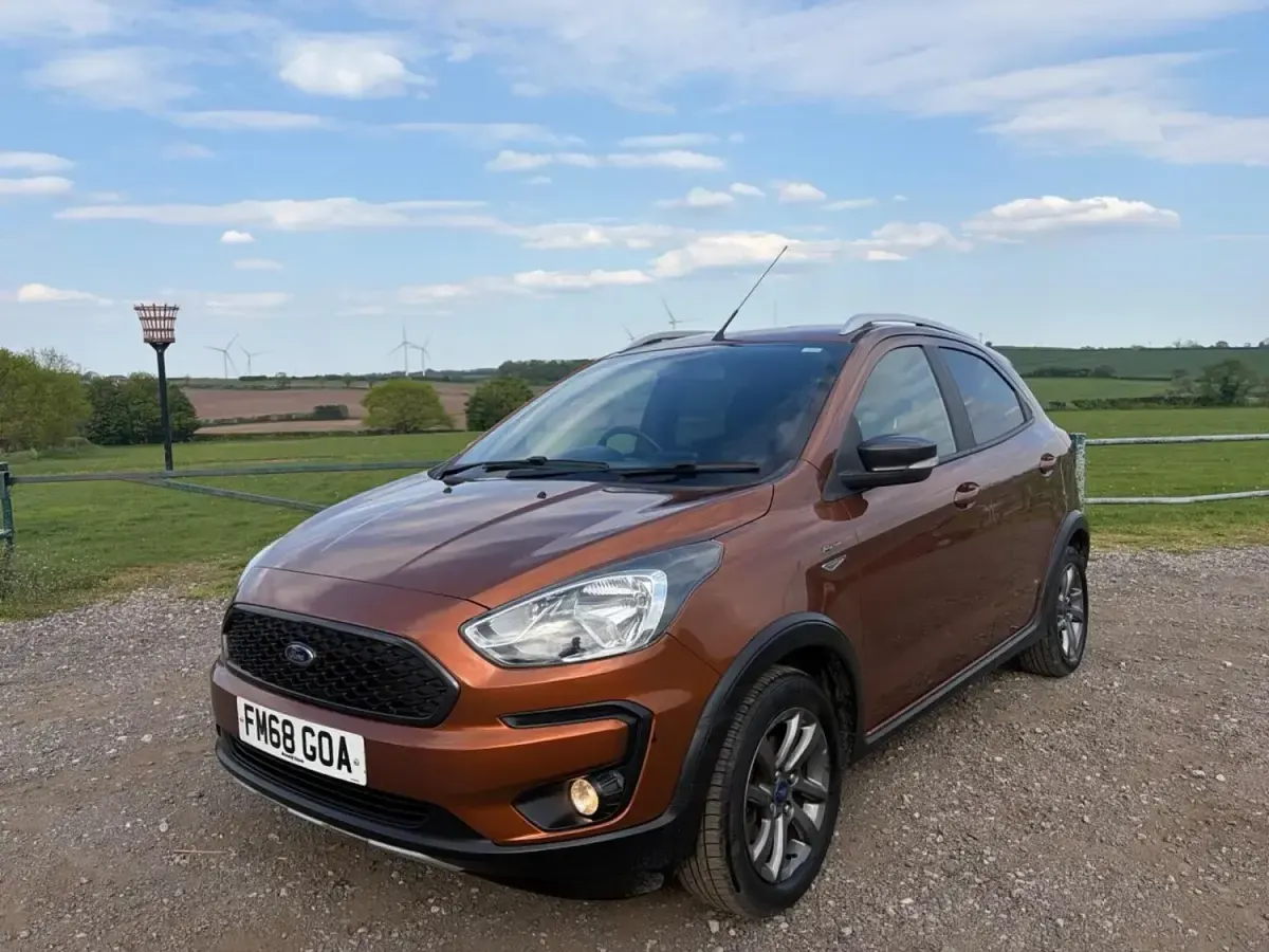 Usado Ford Ka Plus Active 85 HP (62 kW) 2019 Castanho Citadino