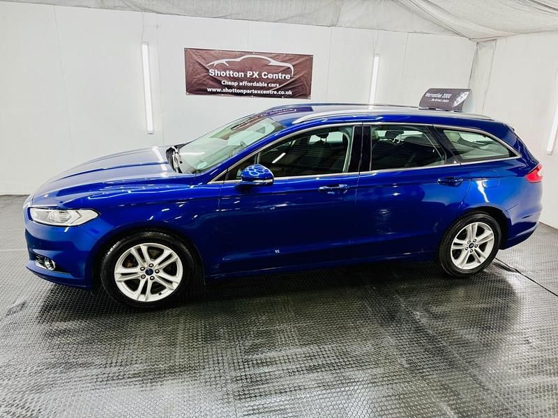Usado Ford Mondeo Titanium 2015 Azul Carrinha